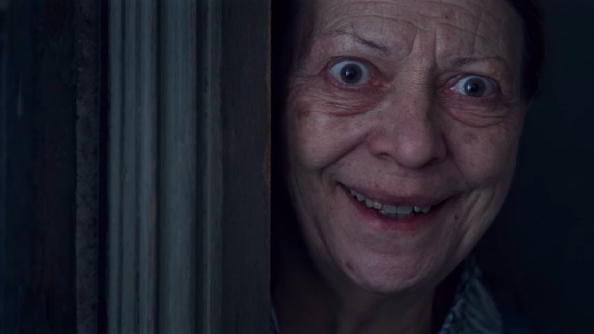 netflixreviewTH tweet picture