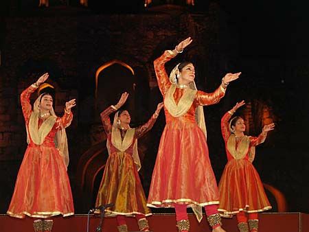 this is kathak which is mainly originated from north, west and central India !!
