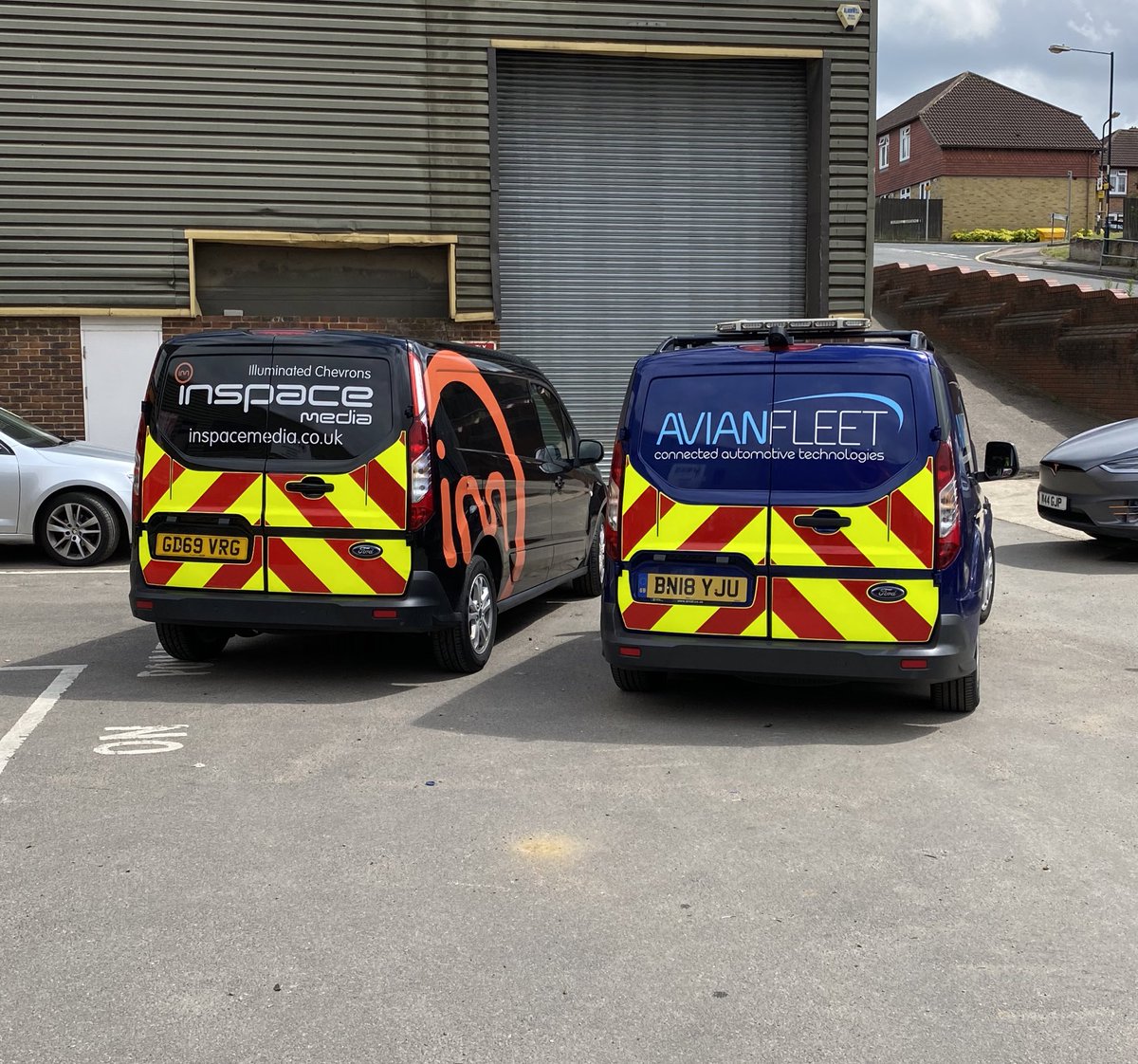 frankie_inspace's tweet photo. @InspaceMedia are proud to be working in a strategic partnership with @avianfleet providing nationwide installation of our illuminated chevron kits. https://t.co/sD0F6BuXoR