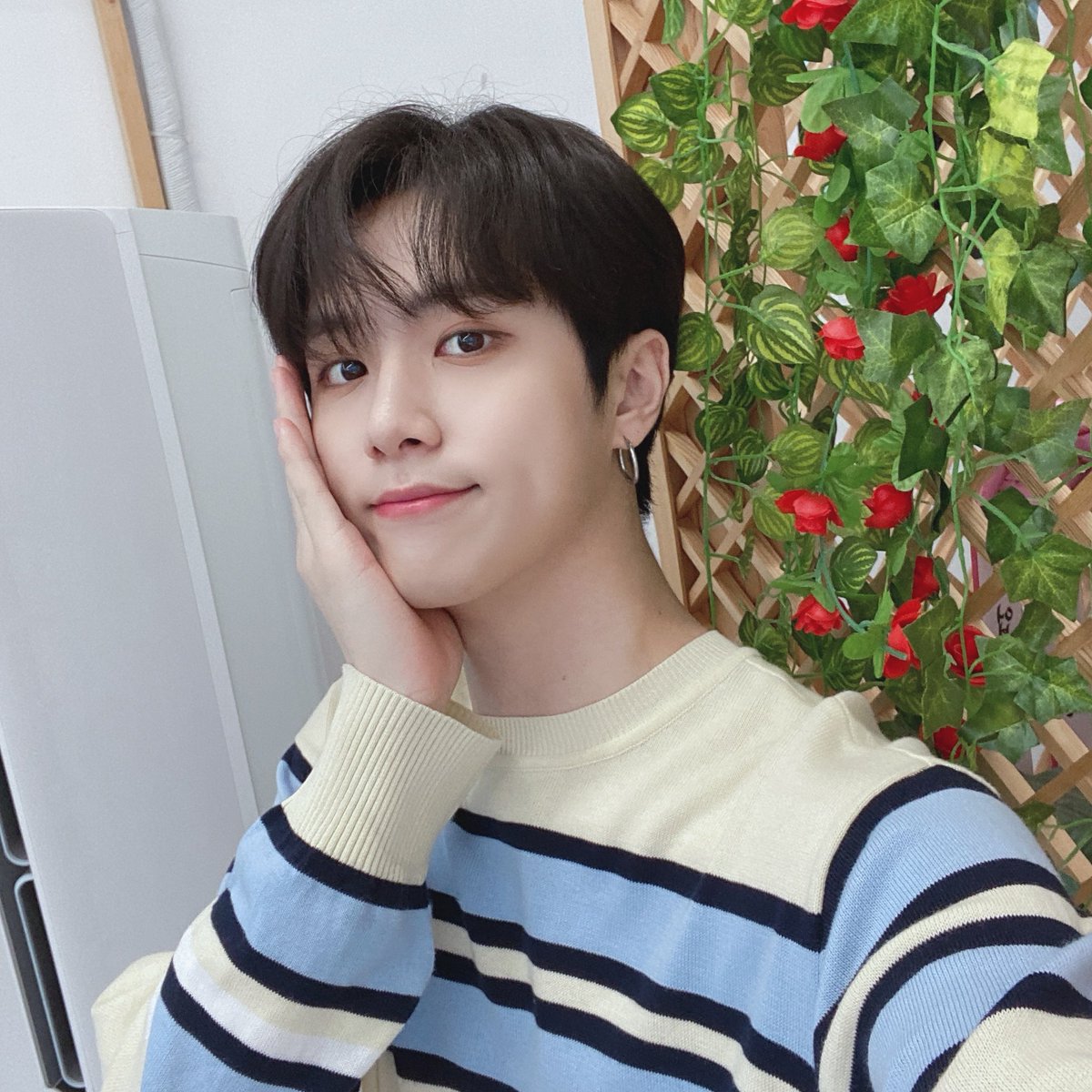 OUI_ent's tweet photo. [NOTICE] HAPPY DONGHAN DAY♥ 이벤트 안내

일시: 7월 3일 오후 11시 59분까지(KST)

https://t.co/7KyHTscbw1

#김동한 #KIMDONGHAN #OUIentertainment https://t.co/IDdKYliCU5