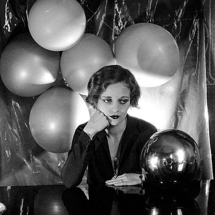 GDCinteriors's tweet photo. This beautiful book captures the glamorous worlds of Cecil Beaton through his unforgettable photographs and sharp observations.⠀
https://t.co/Jnm4oiTnFR⠀
Tallulah Bankhead, 1927 by Cecil Beaton https://t.co/mjdAVCKNl2 https://t.co/7IKwPjLQ6l