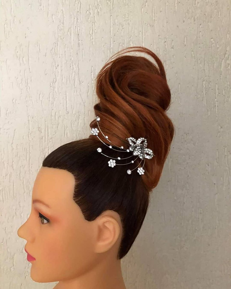 IMAValdOise's tweet photo. Que pensez-vous des #chignons de nos #apprentis coiffeurs ? Magnifique n'est-ce pas ? 😍
👉 Vous souhaitez vous former à la #coiffure inscrivez-vous vite à l'IMA95 : https://t.co/NA6tc3H970
👉 Vous pouvez assister à notre JPO virtuelle mardi 7 juillet #apprentissage #formation https://t.co/HsdFmsMolh