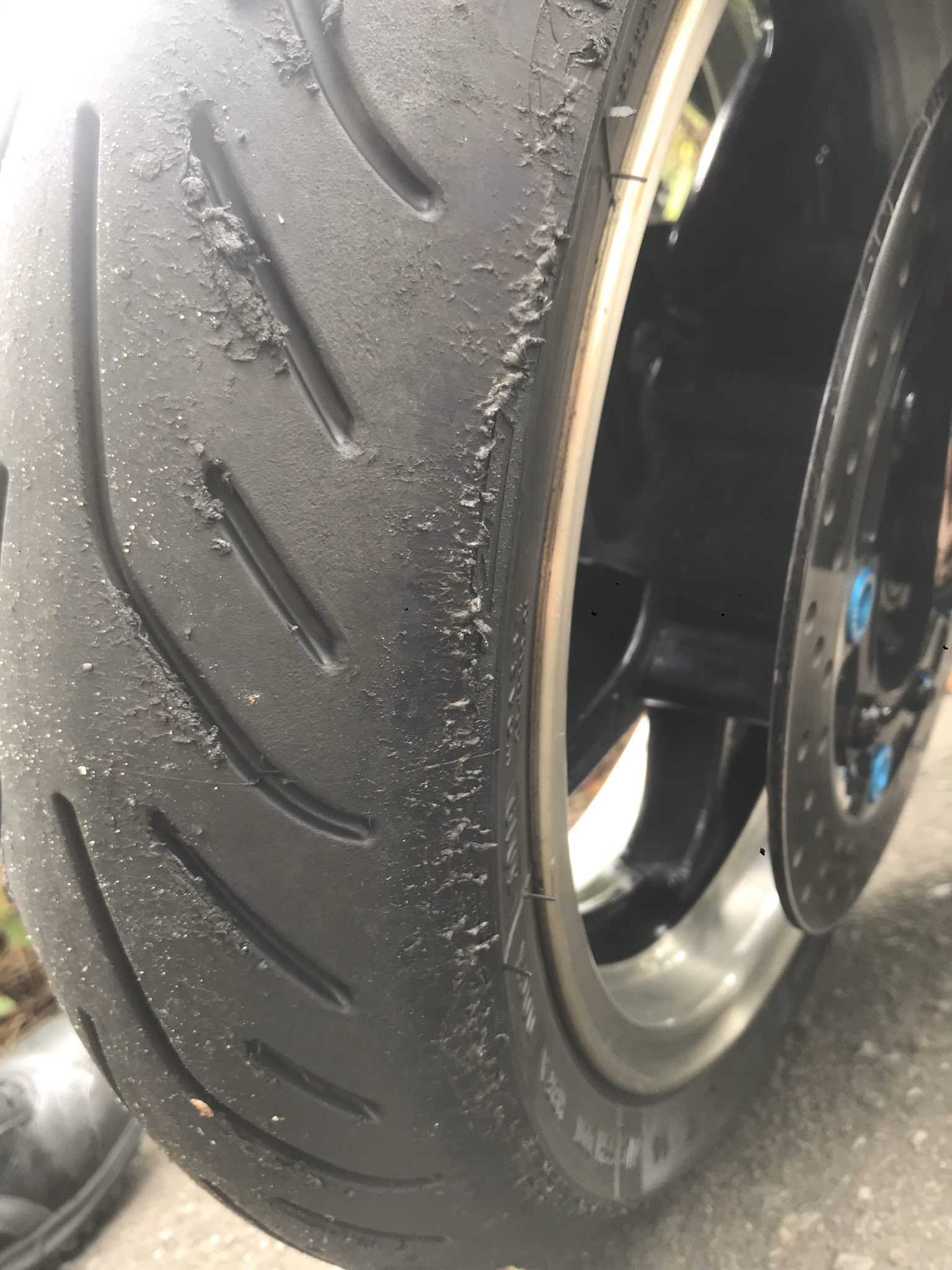 grifftire Twitter પર ヤマハ Tmax500 2型 タイヤ交換 ミシュラン パイロットパワー3 Sc 車両の用途は通勤 ツーリング サーキットとオールマイティーに使われてます 各メーカーのタイヤを試しこれに落ち着いてます 現状最強かもしれません Power3 grifftire Twitter પર ヤマハ Tmax500 2型 タイヤ交換 ミシュラン パイロットパワー3 Sc 車両の用途は通勤 ツーリング サーキットとオールマイティーに使われてます 各メーカーのタイヤを試しこれに落ち着いてます 現状最強かもしれません Power3