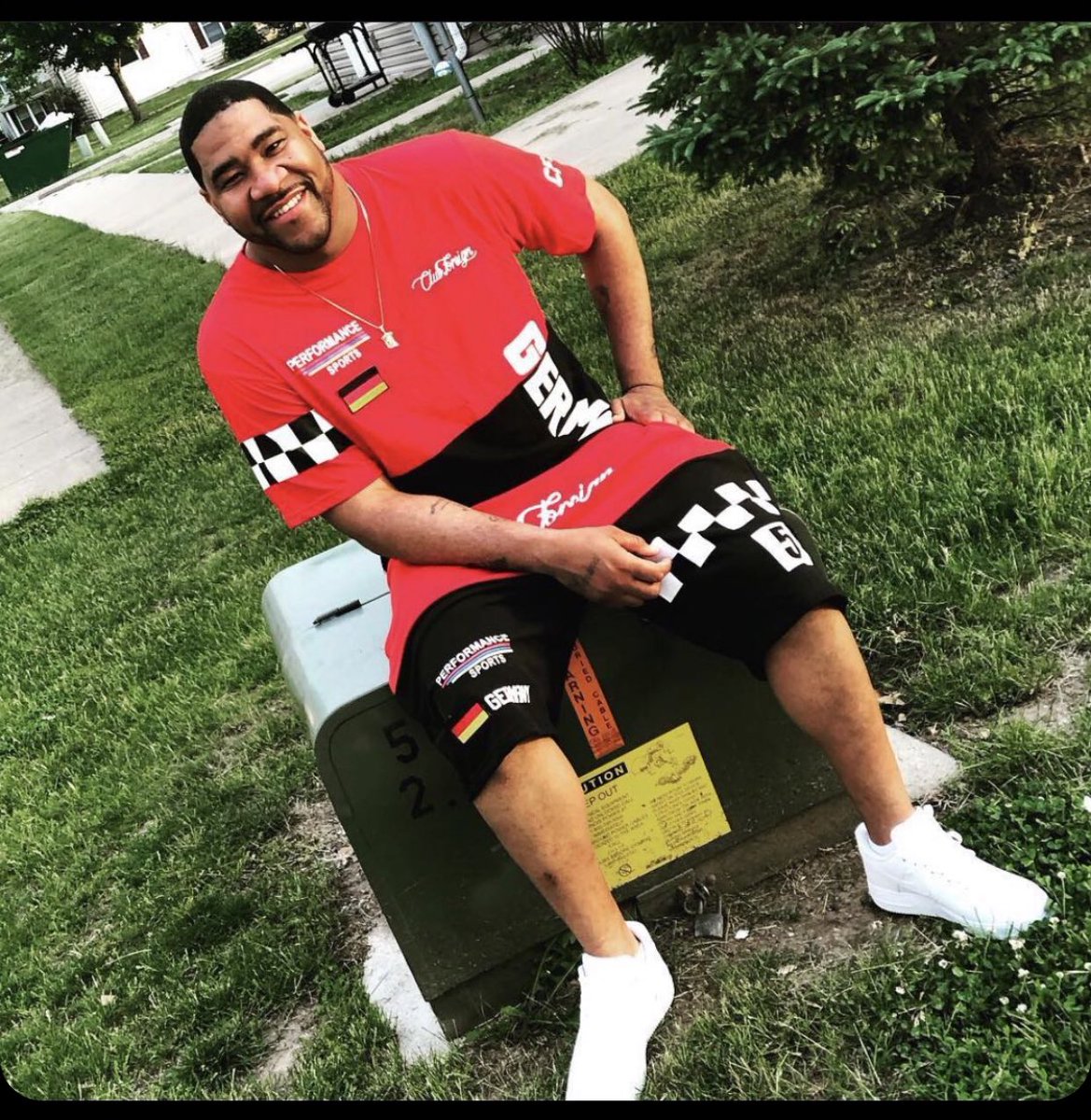 tracii_lynn1's tweet image. Happy Birthday luh luh ... RIP BABY !!!! 💙🕊 #DevoWorld