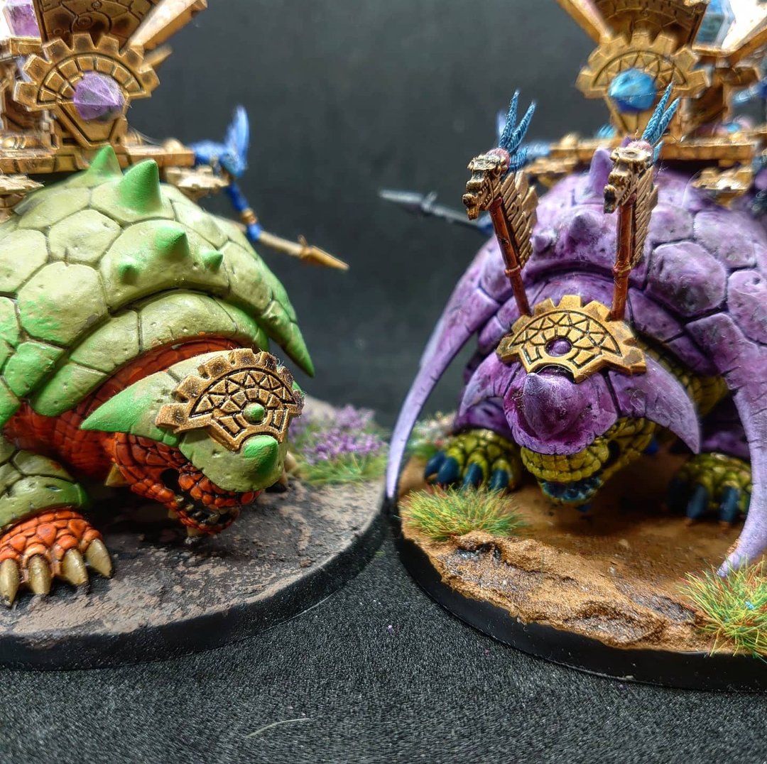 Bradalads's tweet photo. My pretty boys together, I've had a lot of fun painting the pair of them. I'm pleased I did them different, I think it really works well
#PaintingWarhammer #WarhammerCommunity #Warmongers  #seraphon #wepaintminis #bastiladon #idratherbeshiny https://t.co/5HX2IVuHiN