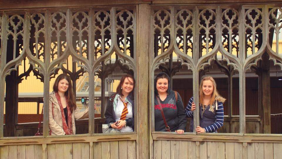AmyDowdy's tweet photo. #keelebecause it's where I met these 3 strange people #KeeleDay https://t.co/jCl5nZjpCf