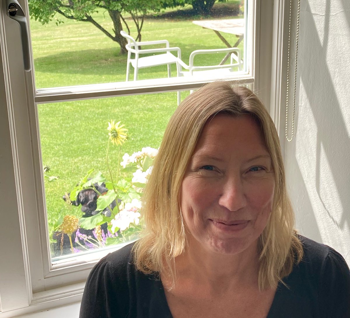 _sleephelp's tweet photo. Feeling very grateful to be able to offer online hypnotherapy sessions during this time. There are real benefits from online, including help from the comfort of your own home, and no rushing around to get to appointments. #hypnotherapy #anxiety #insomnia 
https://t.co/Gu7PvaTpEa https://t.co/TLcRAcw7tN