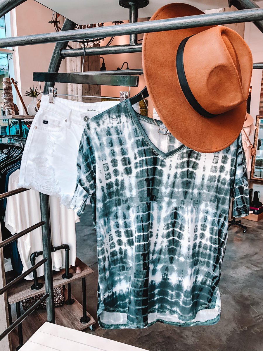 svmboutique's tweet photo. 4th outfit Inspo!💥 https://t.co/aFAFHUczuE
