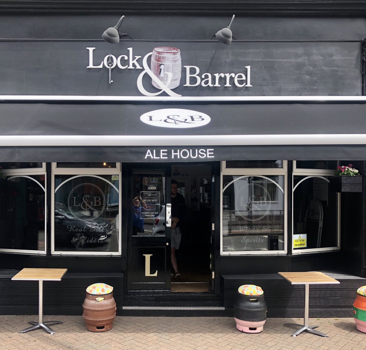 lockandbarrelah's tweet photo. We’ve been off for a bit of a facelift but we are back tomorrow! Doors open from Midday!! Keeps your eyes open for more info later on!!
#lockandbarrel #beerisback #nocrapontap #realale https://t.co/HLFN0Mp3NV