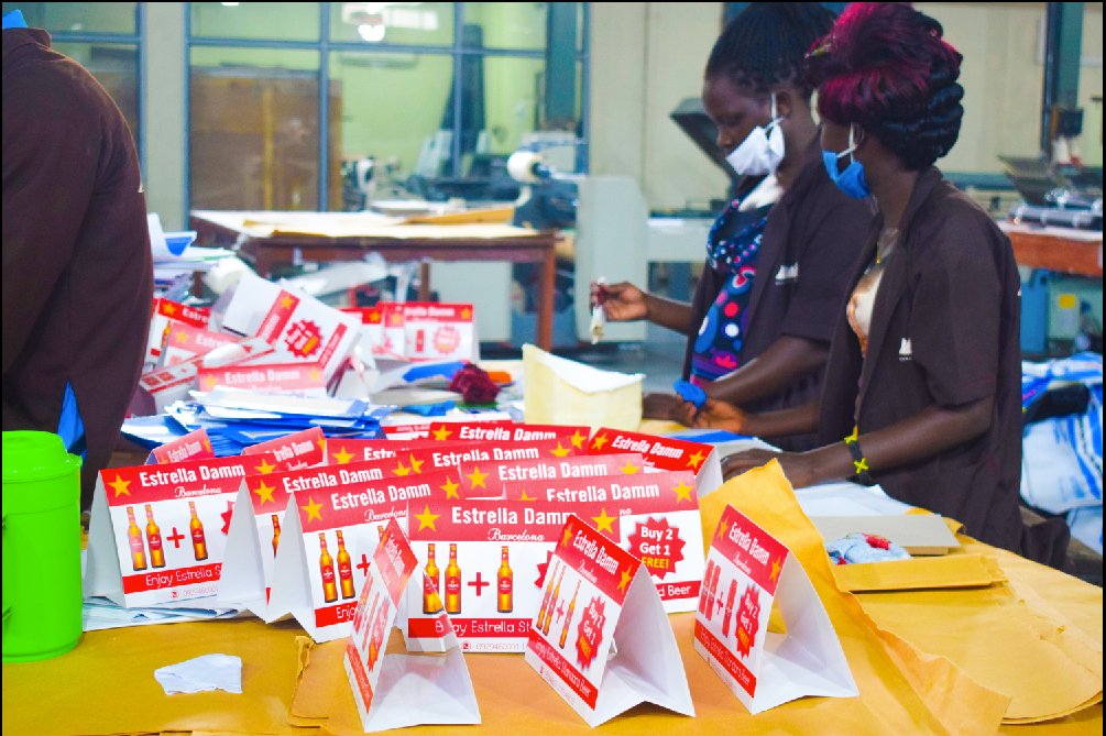 Rak_Media_Group's tweet photo. Our #post_Production team doing what they do best. Make your orders for the these elegant #Tent_cards for your company and offices. Call us on 0929 321 065 for price inquiries. https://t.co/Bk3PpIJomb
