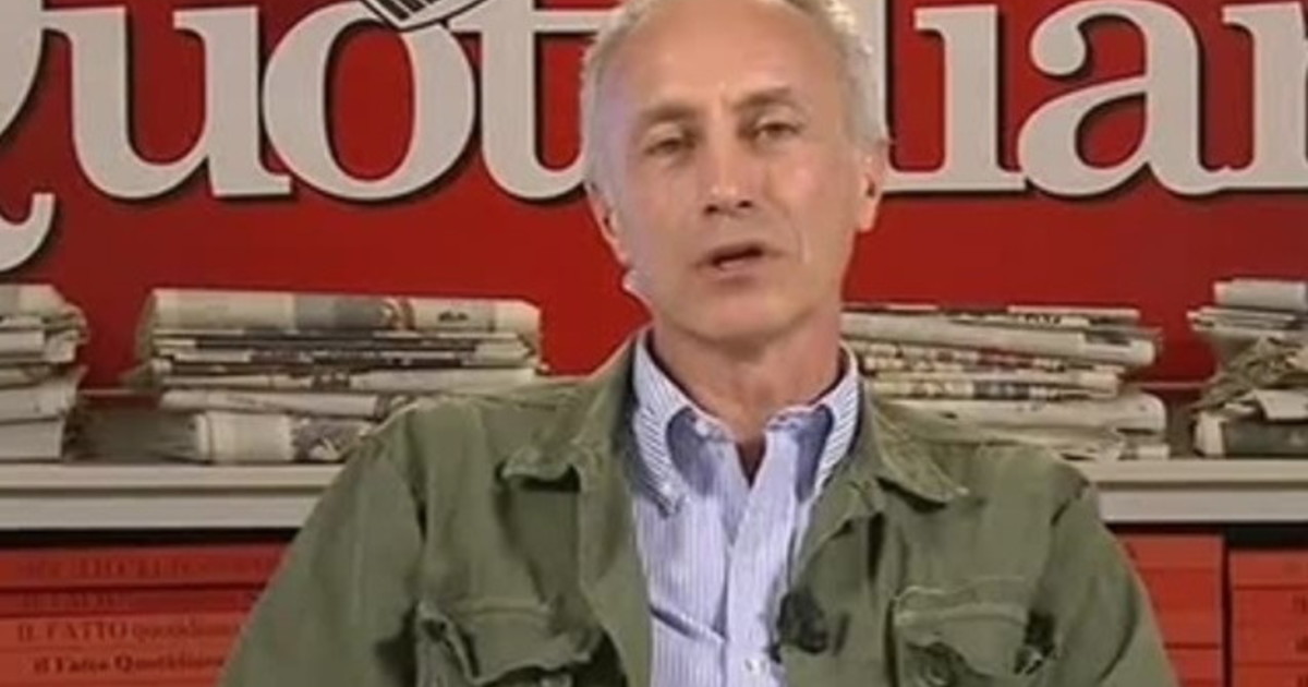 NazionalP's tweet photo. Un povero sfigato depresso che da decenni ha sempre campato sotto les pelotas di @berlusconi

Nonostante le querele che ha subito eccolo con la sua divisa da guerrigliero della diffamazione
Che legge quel suo giornaletto le somiglia

@marcotravaglio
@Agenzia_Ansa @Agenzia_Italia https://t.co/Uo9qC3OigF