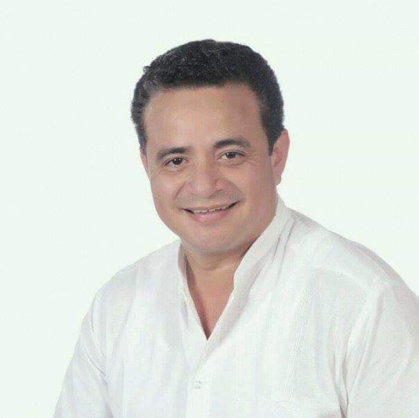 heraldodetab's tweet photo. #AlMomento | Muere por complicaciones de #Covid19 #RodrigoRivera, reconocido actor político de #Nacajuca https://t.co/ZSEDu6fBpg