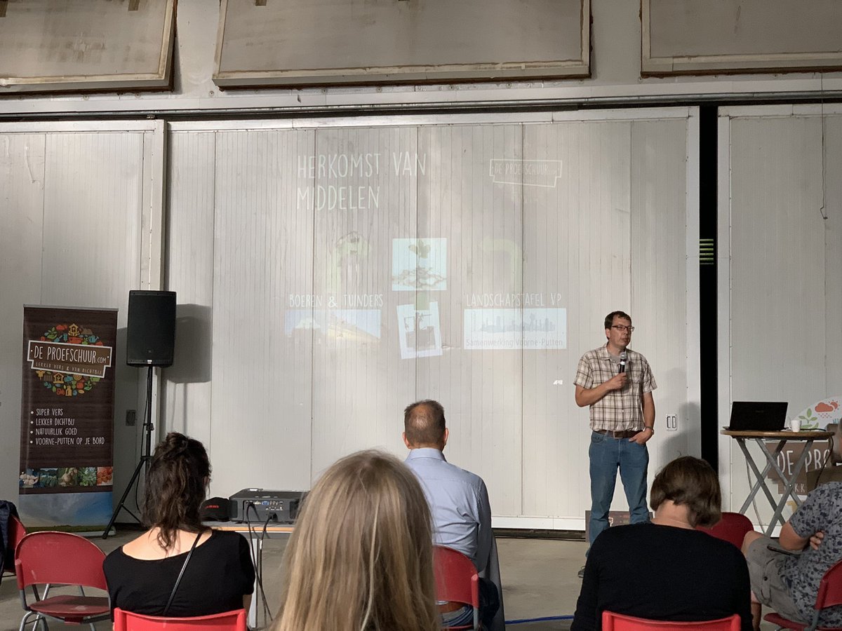 In supermarkt geen inkoper meer! computer bepaald obv t weer en algoritmes wat er in supermarkt ligt. Killing voor #korteketen! Jaarrond leveren ipv seizoensgebonden?! Evaluatie van t succes en de ondergang van De proefschuur. Local F local kan niet goedkoper! Logistieke kosten++