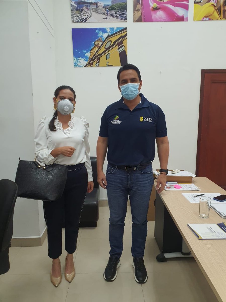 OGRDSantander's tweet photo. #AEstaHora Nos reunimos con la Señora Alcadesa del Municipio de #Gambita la Dra. Aidubby Mateus Espitia para revisar las acciones tendientes a mitigar y reducir el riesgo en su municipio. 

#COVID19 
#ComunidadesResilientes #ReduciendoElRiesgo @DGRDSantander @MAguilarHurtado https://t.co/x3j69H131X