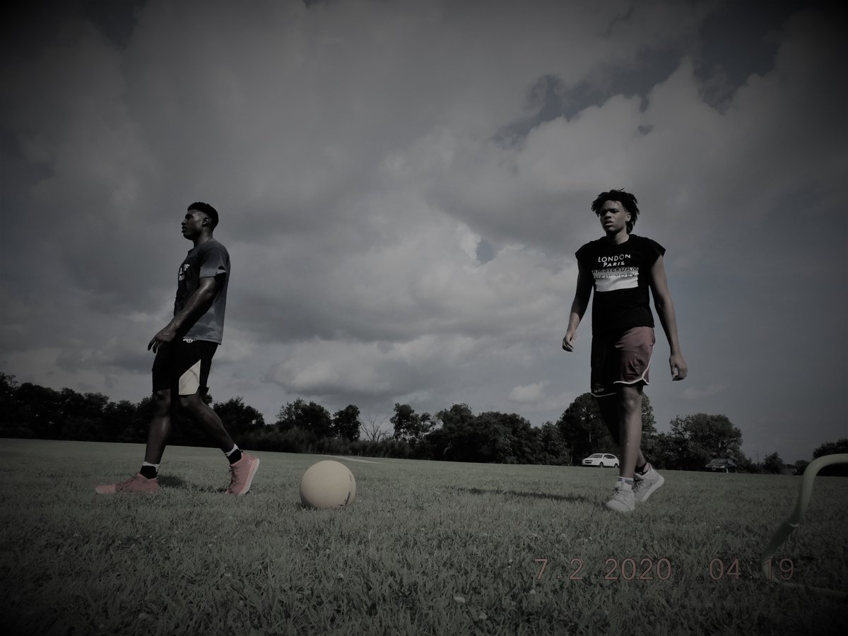 We're in the business of creating Pro's on and off the court #RealTalk
#iball 
#iballPalyerDevelopment
