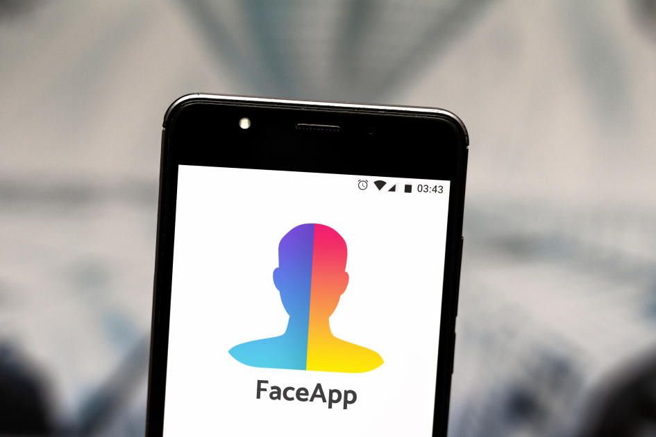 SwissChamberNL's tweet photo. #FaceApp #JuggsRavalia #WirelessLab #Privacy #Security FaceApp is cool again, and adamant it's not a privacy minefield https://t.co/Z0GUoUz5Ck https://t.co/VXn29cFZdW