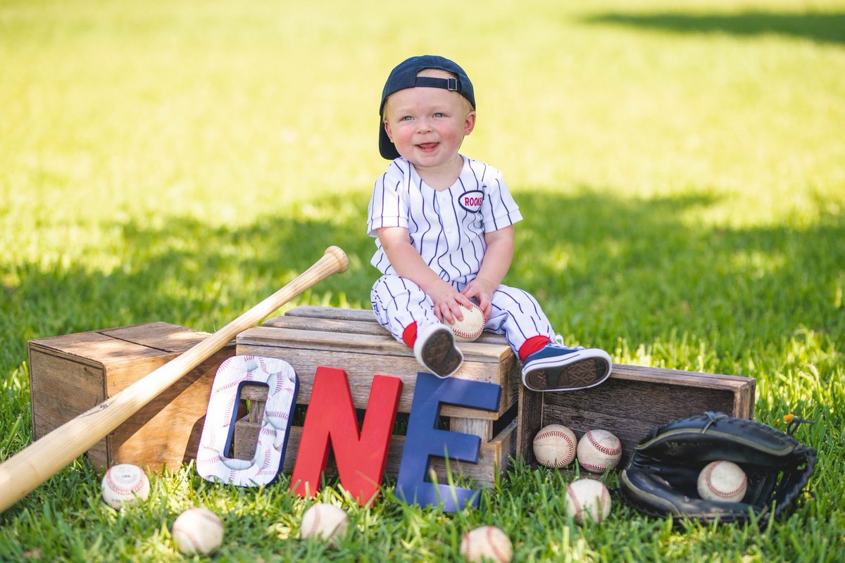 itsLAURaNN's tweet photo. And just like that we have a one year old!😭💙⚾️ https://t.co/125U0LMFys