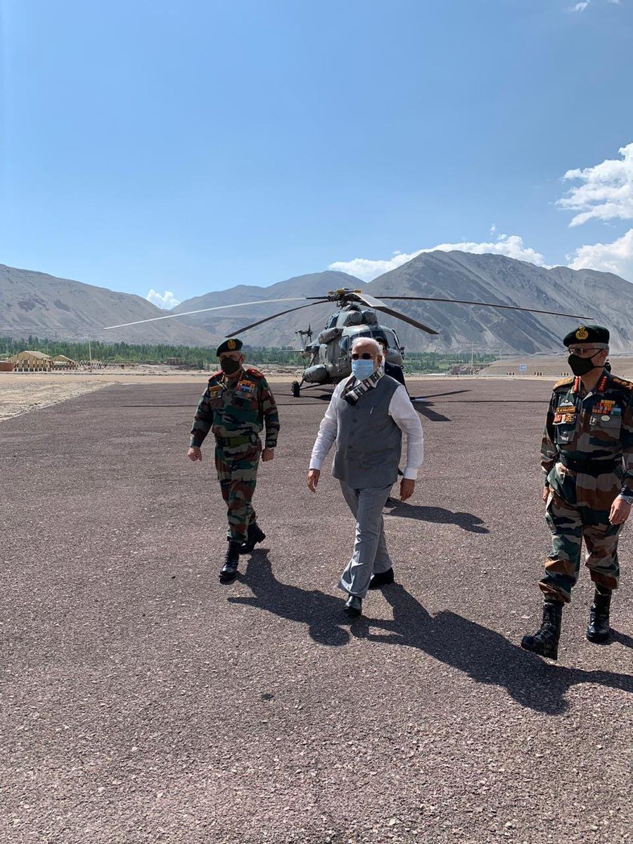 Ps1412629593's tweet photo. Salute to Prime Minister , salute to our Army, always ready to show their courage for MOTHER LAND
Jai Hind
#modiinladakh
#PMInLadakh 
#LadakhBorder 
#GalwanValley 
#WeStandWithIndianArmy 
#laddakh 
#ModiInLeh 
#ModiRocksChinaShocked https://t.co/pbUQr1uRl2