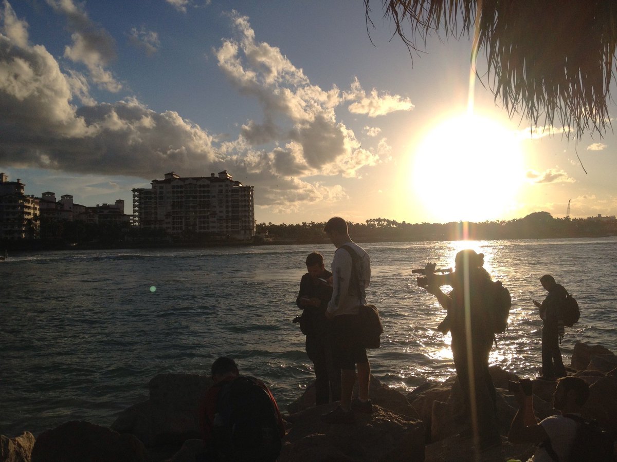 FilmgateMiami's tweet photo. If you enjoy movie making as much as we do then one day we hope you join our film set called Miami - @FilmgateMiami #FlashbackFriday #MiamiFilm #MiamiActor https://t.co/MdowGiWEkf