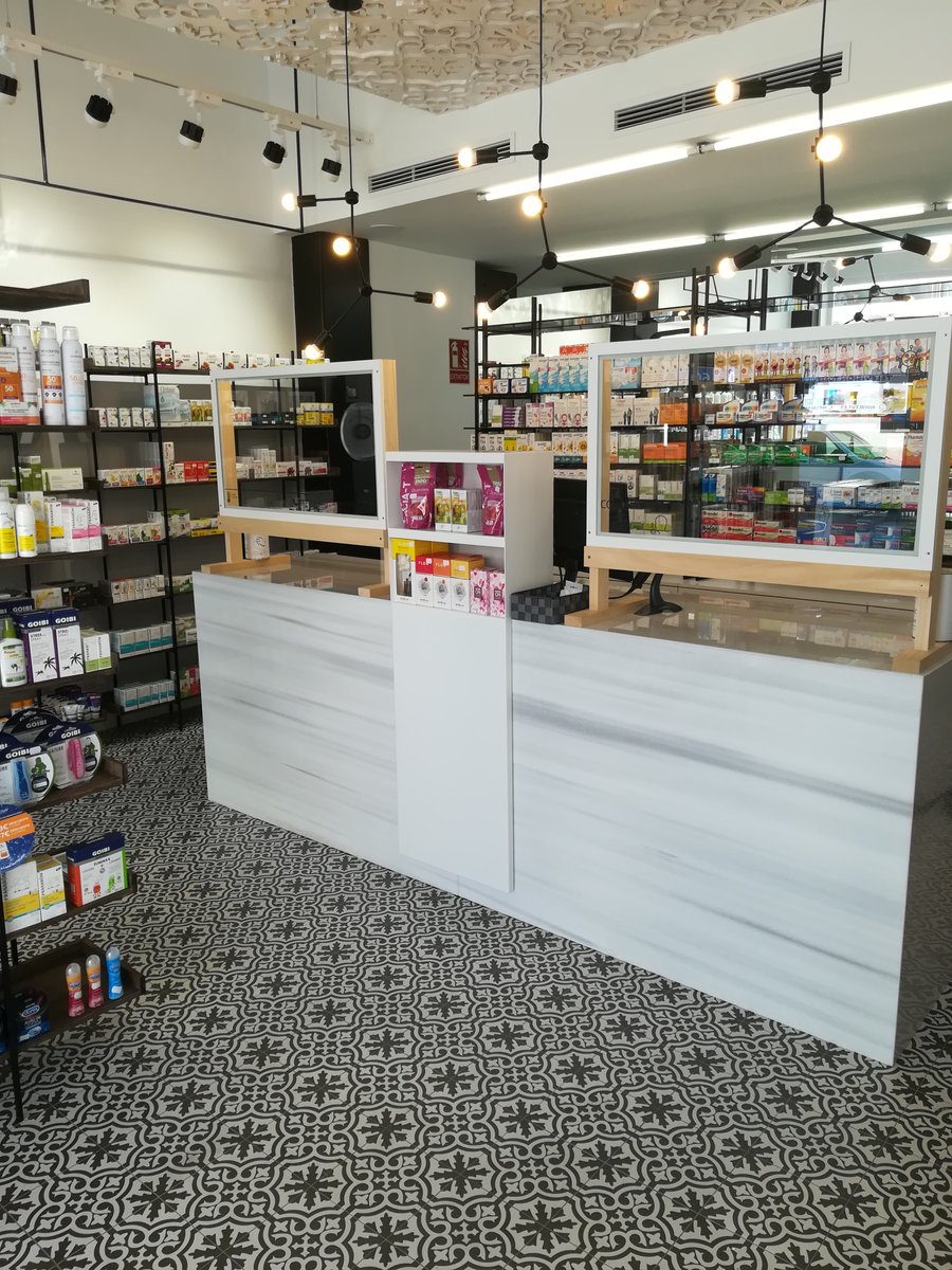 fmcorcoles's tweet photo. Nuestra Farmacia
¡Buenas tardes!
Aquí tenéis nuestra nueva farmacia. Misma ubicación pero reformada de arriba a abajo ;)
Estamos encantadas con la nueva imagen y deseando que vengas a vernos y la veas. https://t.co/yFbVR9ajWf