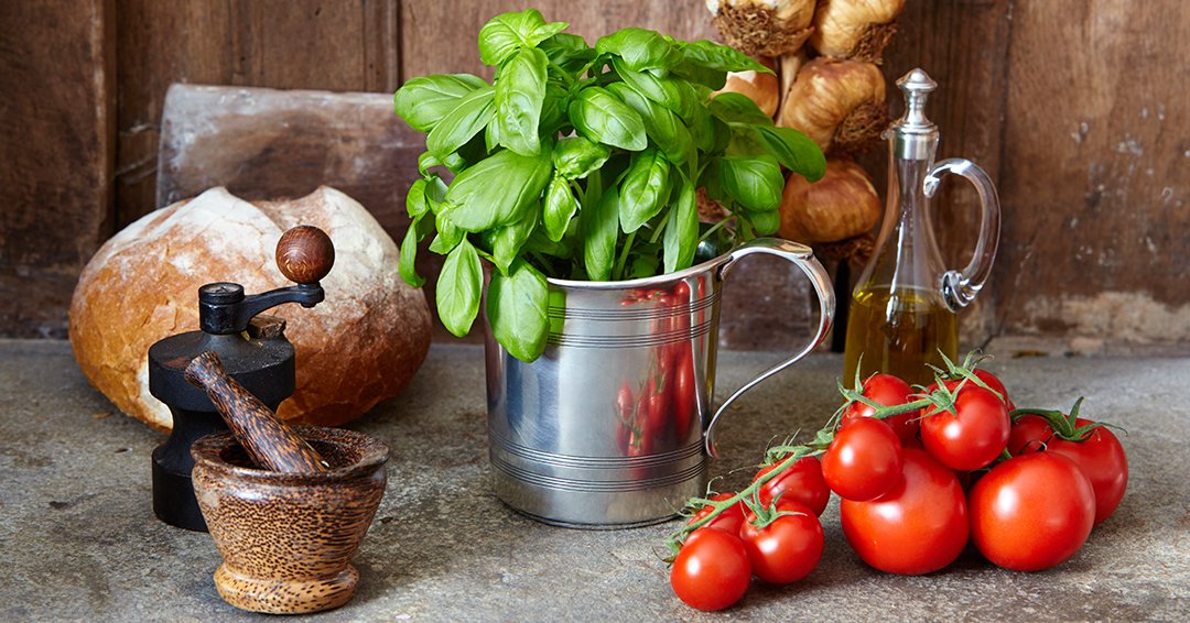 Celebrating the #fruits of #summer so far... 
#Tomatoes &amp; basil - everyday staples here <a href="/ItalianPewter/">Cosi Tabellini UK</a>...
#Beautiful ways to serve your favourites...
#luxury objects #handcrafted by #artisans...
italian-pewter.co.uk