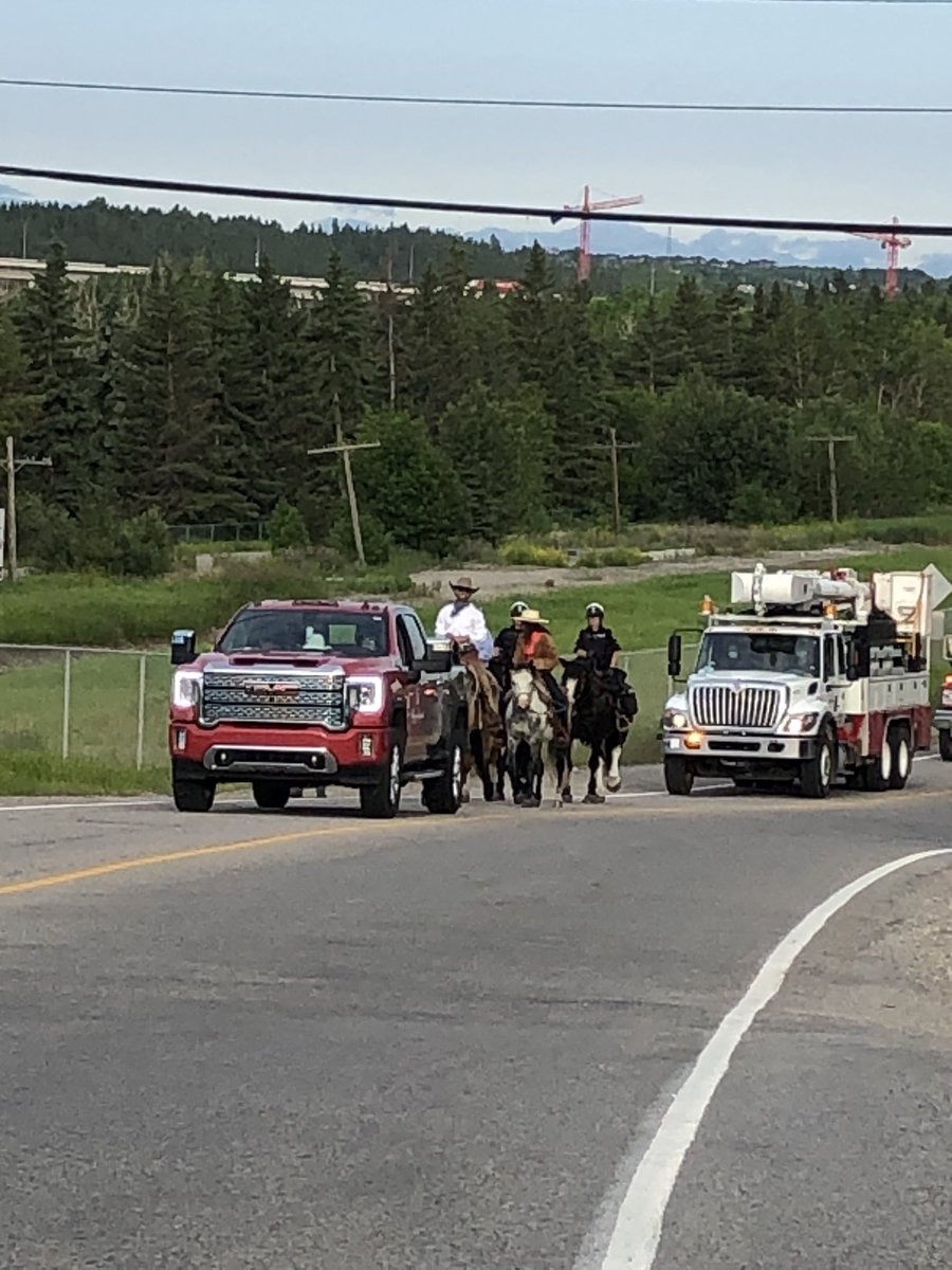 wendytynan's tweet photo. Welcoming our Parade Marshal @filipemasetti! About 17kms more until he arrives back at Stampede Park where he started his epic ride eight years ago! @calgarystampede https://t.co/FrnMIV3GFr