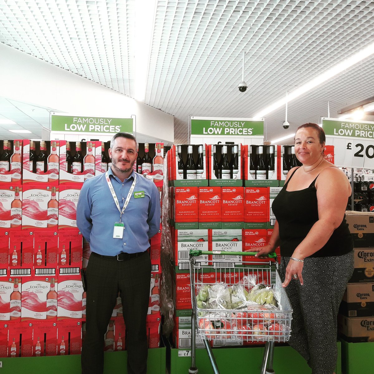 asdanewport's tweet photo. @asdanewport here is Andre with Andrea from The Olive Branch Newport https://t.co/s7SQsHJyBW