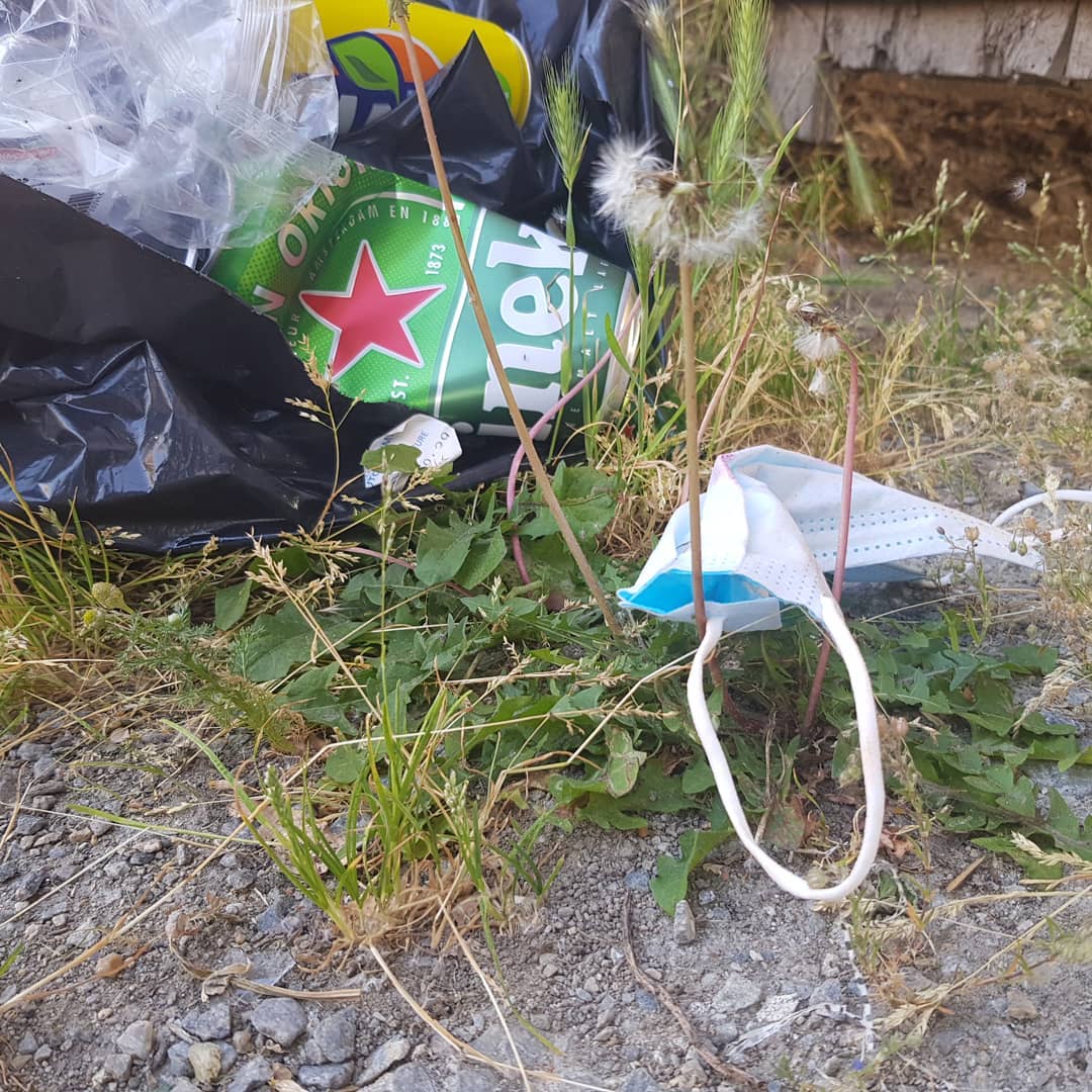 "COVID"
2020-06-03

#streetbooze #street #booze #wildlife #nofilter #pandemy #mask #covid