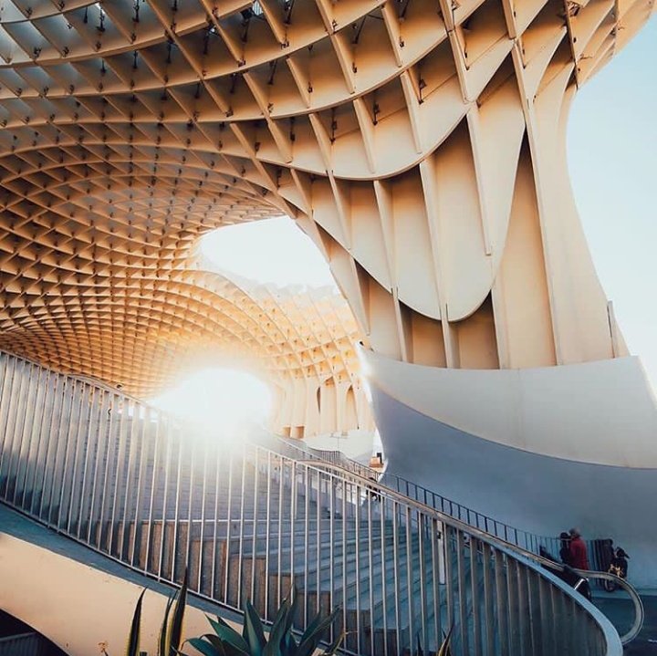 imansyaez's tweet photo. The interior of building 🙀🙀🙀
.
.
.
Me: Speechless 
@umiooomel @alaialeeeeileei @ufonady @aaaaadreanaaaaa
#architecture 
#belHELL https://t.co/TyIAnZyJWe