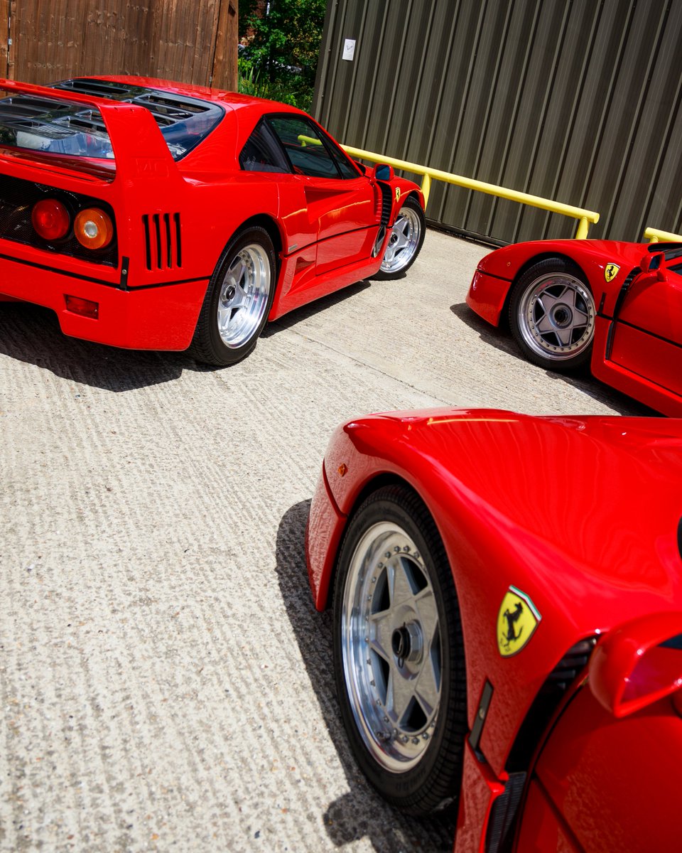 barkaways's tweet photo. Just a normal Friday with three F40s outside the workshop 😳😲 #F40Friday https://t.co/U3l3ldeTyW
