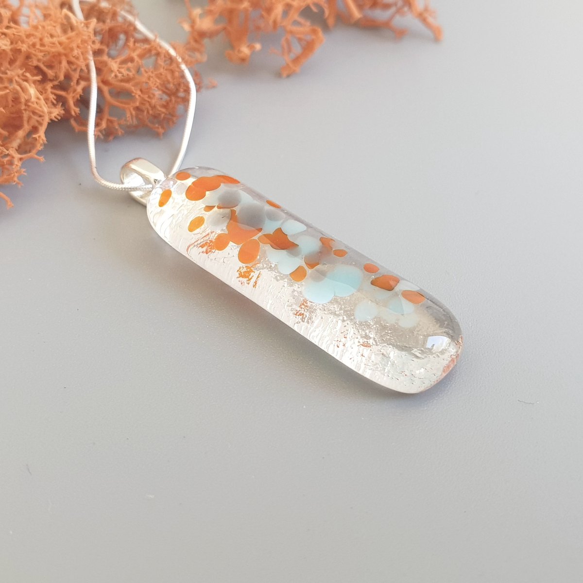 MaisyPlum2's tweet photo. Delicate Turquoise and Orange Fused Glass Necklace https://t.co/QHCyCvgoZZ #Eshopuk #HandmadeHour #EtsyUK ##StandWithSmall ##LondonisLovinit #OlineshopRT #etsyselleruk #RectanglePendant https://t.co/jcqdujIAXH