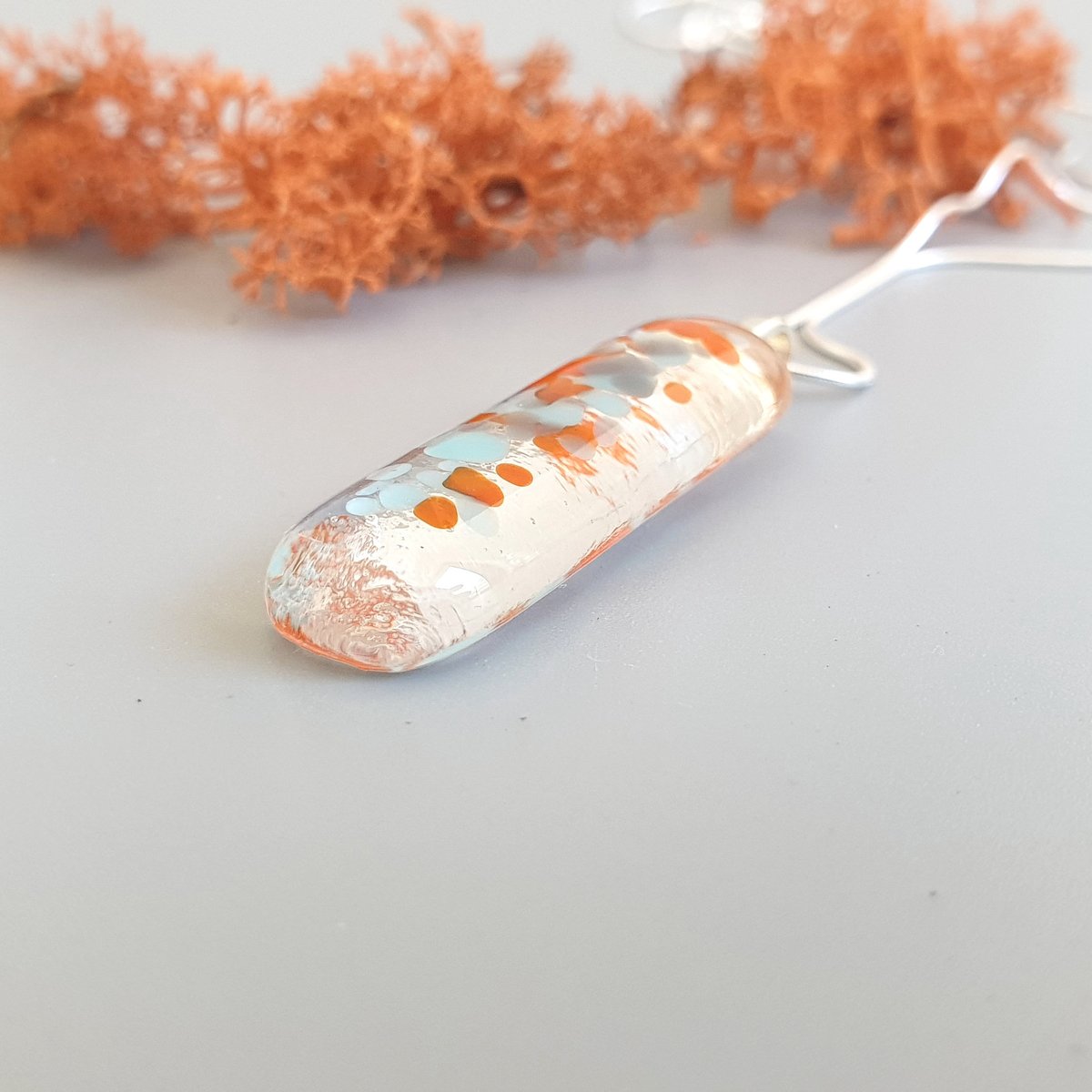 MaisyPlum2's tweet photo. Delicate Turquoise and Orange Fused Glass Necklace https://t.co/QHCyCvgoZZ #Eshopuk #HandmadeHour #EtsyUK ##StandWithSmall ##LondonisLovinit #OlineshopRT #etsyselleruk #RectanglePendant https://t.co/jcqdujIAXH