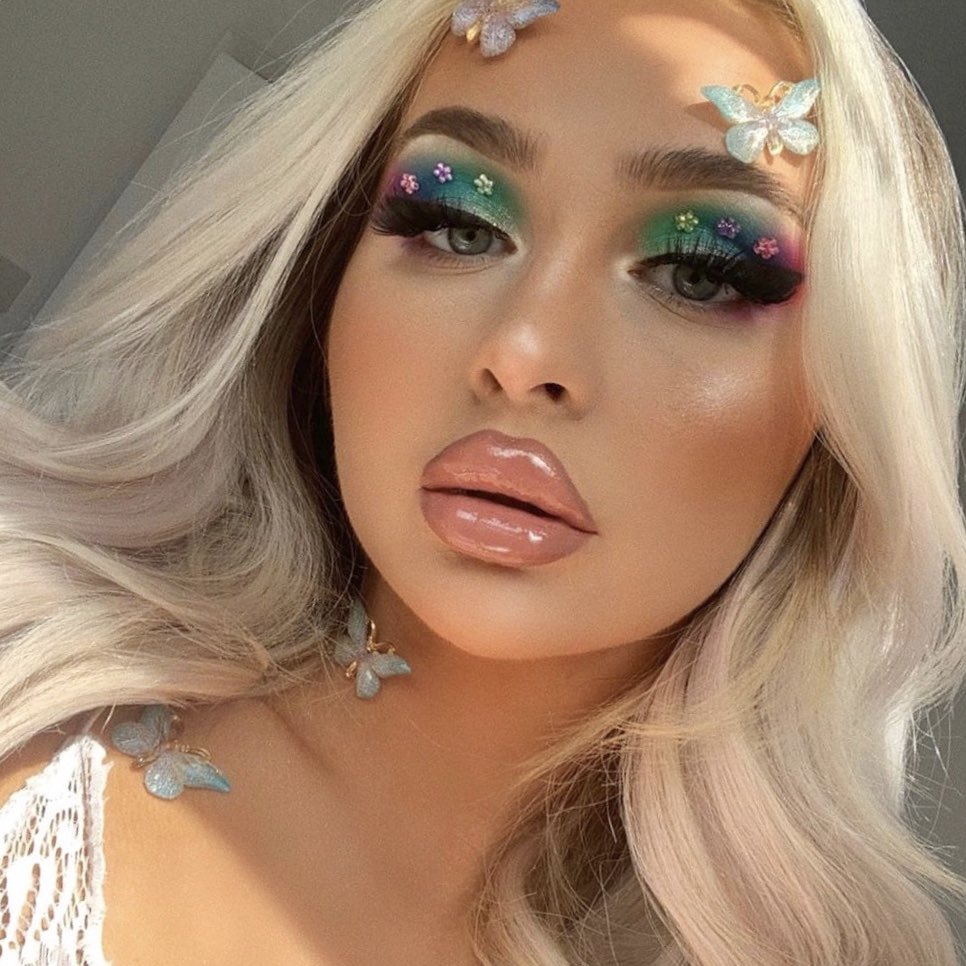 GlamCandyUK's tweet photo. ✨A stunning creative look by our make-up artist @alicedicksonn using the @Illamasqua Skin Base Foundation and Beyond Powder in “OMG”.
✨RT if you love this look as much as us!
•
#glamcandy #fullfacefriday #FridayFeeling https://t.co/eDBacm4AgL