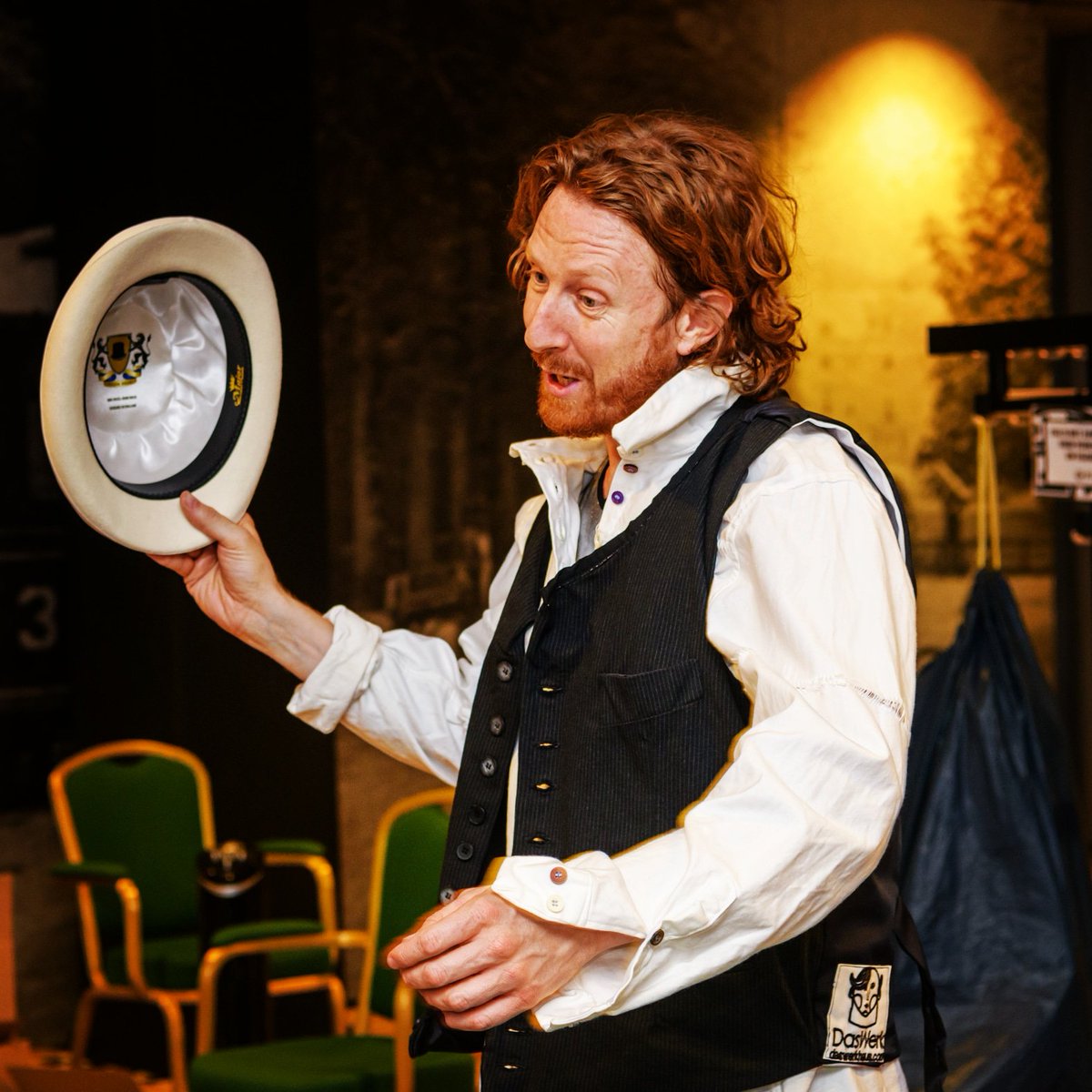 Hotel Theater Figi tweet media