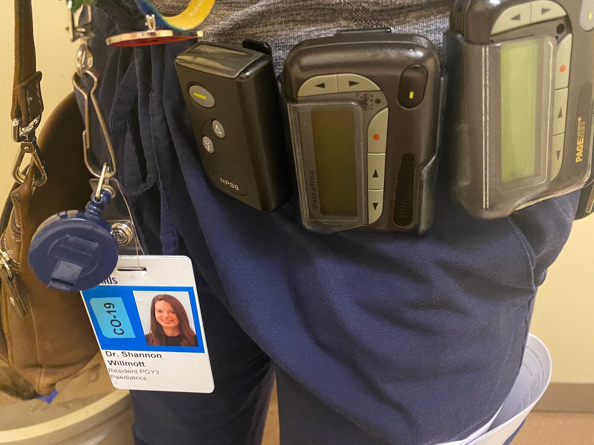 TIL we carry one pager per PG year 📟📟📟 #heavypants#PGY3