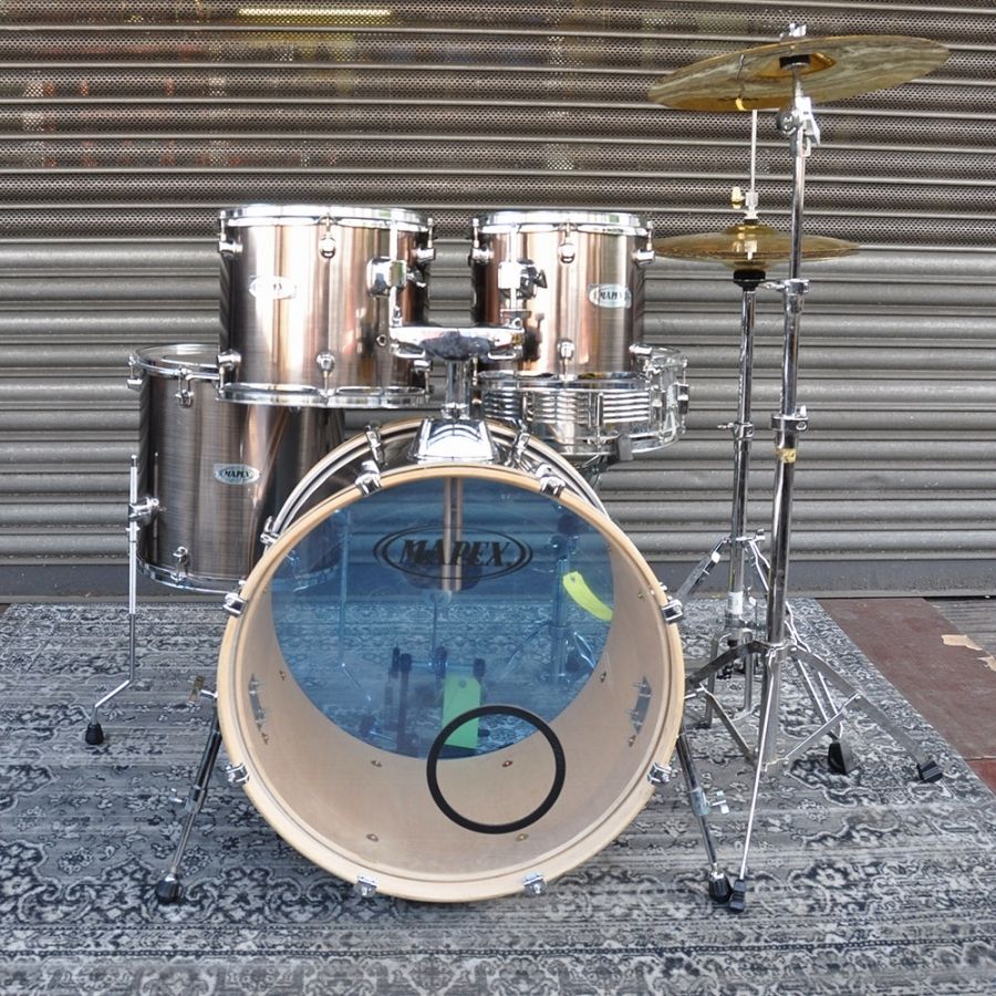 drumshack's tweet photo. Another beauty ready to ship 😍Check out this lovely, Mapex 10”, 12”, 14”, 22” QR Series Drum Kit with Steel Snare, Hardware &amp; Planet Z Cymbals in brushed chrome finish. BUY NOW: https://t.co/q6SgijrFOZ
#drumming #drummers #drums #drumkit https://t.co/eaH76EAHH4