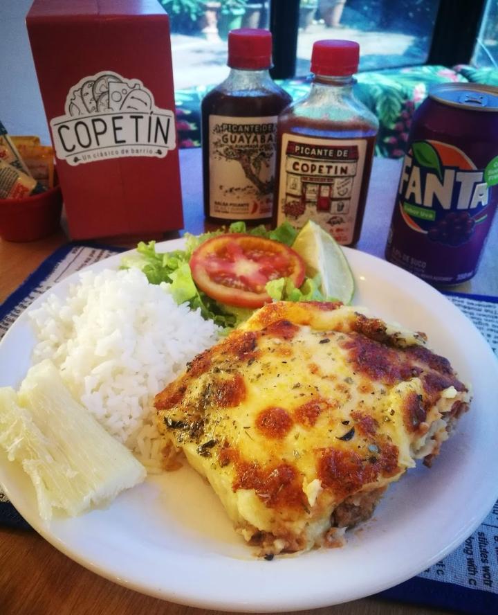CopetinDeBarrio's tweet photo. Viernes al fin 🎉 y hoy para el #almuerzo preparamos un rico 🔥 Pastelón de papas relleno de carne acompañado de ensalada de arroz #16mil

Hacé tu pedido para delivery al 0973 576864 🍽️ 🛵 #cde @copetindebarrio https://t.co/fTGuQGpDMc