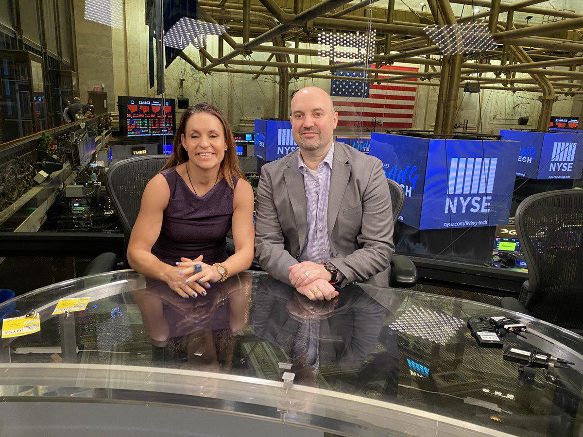 realsocialai's tweet photo. If you would like to interview @OneName_Global (CEO of SoMee Christopher Kramer), please email Business@SoMee.Social or reach out to us directly on Twitter and we can set something up! #ExploringTheBlock #NASDAQ #EarnOnSoMee #SocialMediaRedefined https://t.co/1gXHnoK2DH