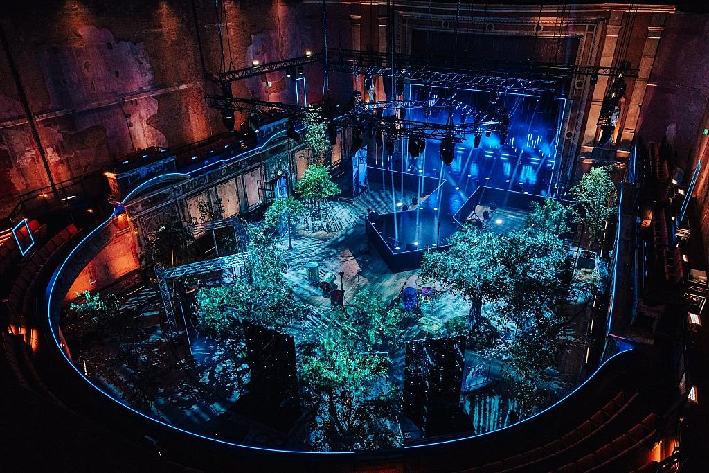 LiveNationTW's tweet image. #週末有嘻哈✌ #WeekendHiphop
#WirelessConnect 嘻哈音樂祭今晚午夜開播!⏰
熱騰騰三天陣容表搶先公開🙌
這個彷彿仙境的舞台，不看真的不行啦💖
-
📍直播連結: livenation.com.tw/livefromhome
#livefromhome #loveoflive #togetherapart