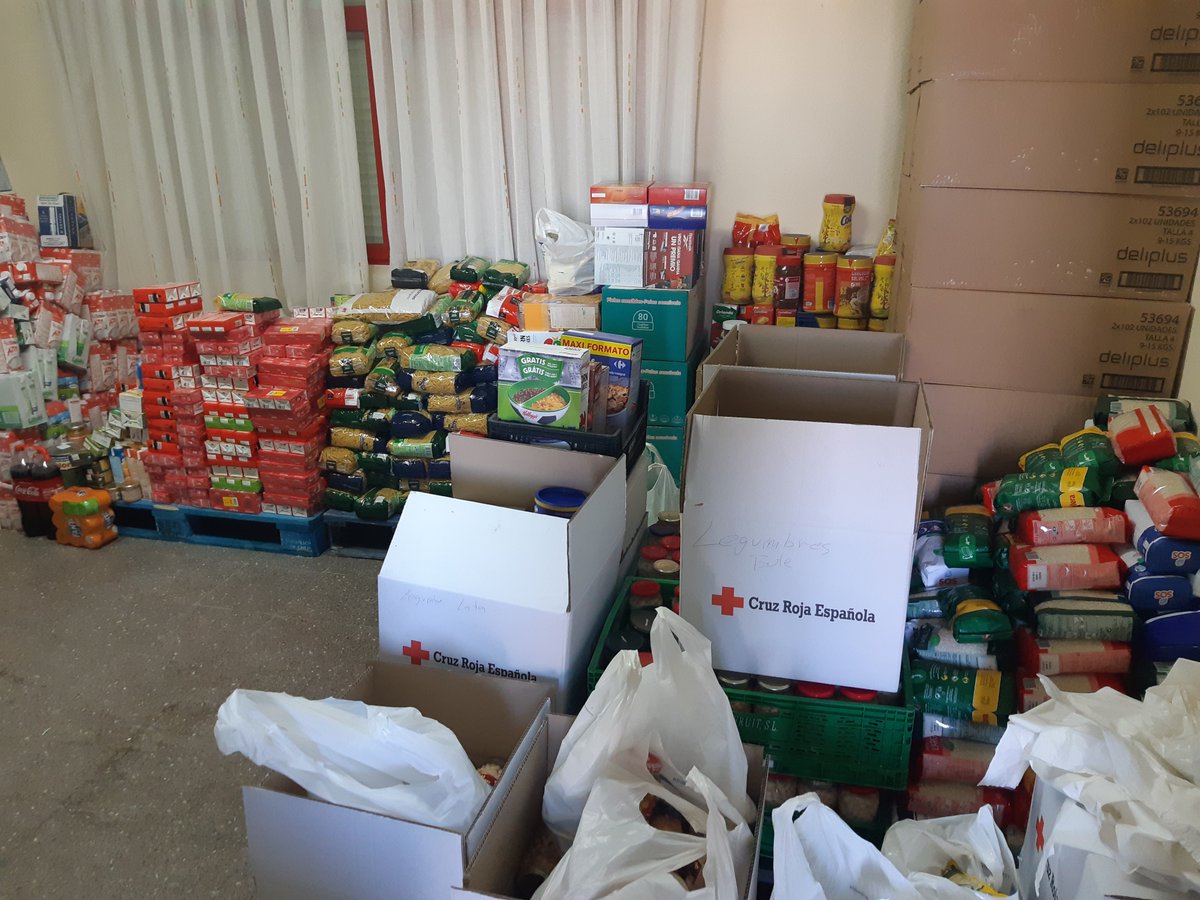 CRE_Segovia's tweet photo. 😀👏Tenemos que daros 6.300 GRACIAS.
Gracias por cada kilo de #alimentos que habéis aportado en la campaña #KilosDeSolidaridad desarrollada con la colaboración de @RadioSegovia y @CarrefourES #CruzRojaResponde #Segovia #KilosDeSolidaridad https://t.co/zPVPvHQMh5