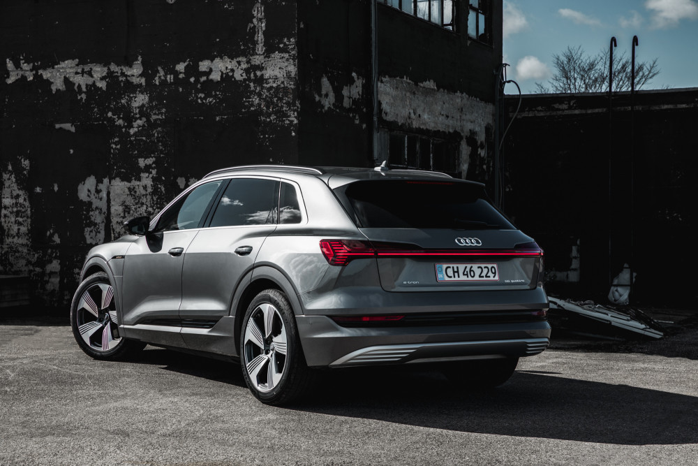 AudiDanmark's tweet photo. Ny pris på Audi e-tron https://t.co/rWlFn25ZRo https://t.co/xqWYmeTGFH