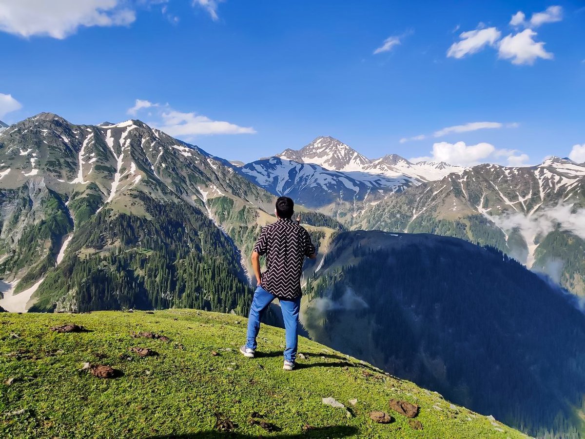 omarzaindm's tweet photo. It was a wonderful experience photos cannot explain the moments we spent in 3 days Trek from koteranka (Bakori) to Danna near Gumsar Lake...

Way from koteranka (Bakori) - sarra - Kesri Hill - Korri Hill (1st camp) - Dange - Madhani - Danna
@JandKTourism https://t.co/fZFV4ZEYfV