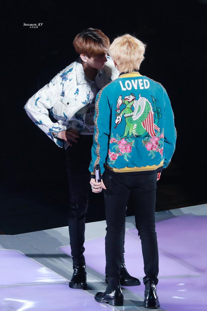 Strwberry_R9597's tweet photo. [HD] 181121 LYS in Osaka

#TAEHYUNG #BTSV #JUNGKOOK
#JK #V #태형 #정국 #뷔 #뷔국 #국뷔 #taekook #kookv #vkook #kv 
#방탄소년단 #BTS @BTS_twt https://t.co/tNPB8X1pqn