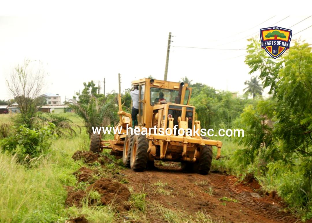 HeartsOfOakGH's tweet photo. Pobiman project takes off as local contractor, K. A Estate company Limited starts grounds work. 

🔴💛🔵
#AHOSC https://t.co/HwWxPgXK5J