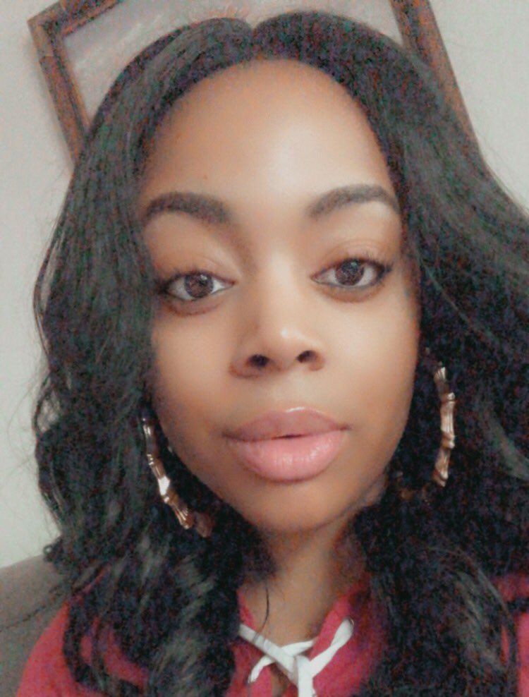 kirra_777's tweet photo. Soft and supple lips, a touch of eyeliner, and thicker eyebrows make me feel like a person today. #SoftandSupple #LusciousLips #FeelingCute #Cute #Pretty #RedLooksGoodonMe #LovingMyself https://t.co/0Qz7S3ViCa