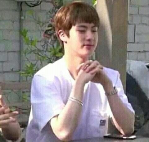 jungseagullz's tweet image. patiently waiting for iland live stream to start be like : 

#StayWithILAND #YouCanDoIt_ILAND #ILAND_EP2 #ILAND_GROUND_FIGHTING #아이랜드 #아이랜드 @mnetiland