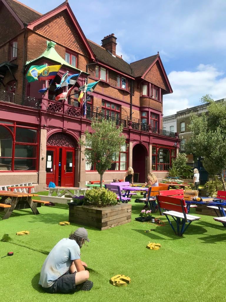 snack_delivery's tweet photo. Looking good! @HootanannyBrix getting ready for the new normal! #SuperSaturday #Brixton https://t.co/6z63Zvjd5b