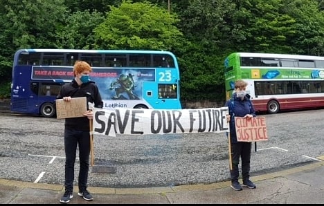 edinburgh_sycs's tweet photo. The @scotgov needs to implement a #GreenRecovery from COVID-19, we need to #buildbackbetter and decarbonise our new economy! https://t.co/R1Ohrcenyl