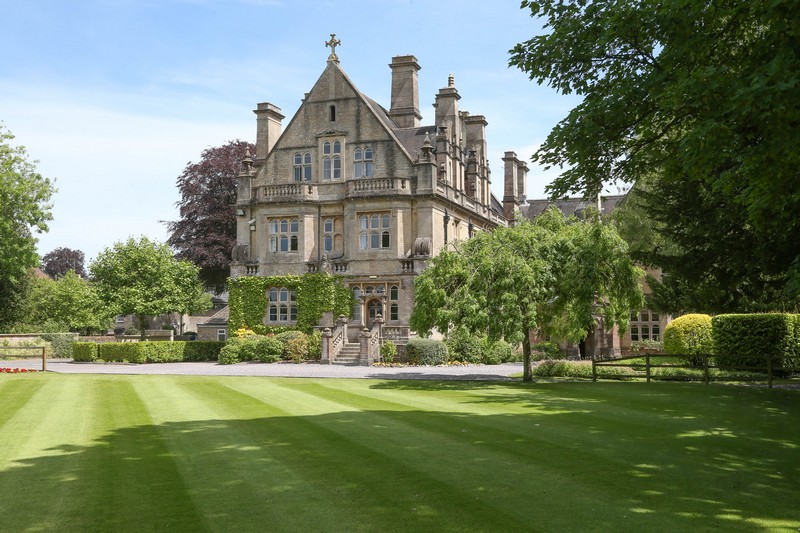Warminster School (@warminster1707) on Twitter photo We are extremely grateful to, and very proud of, EVERYONE who forms part of our TRULY special community <a href="/Warminster1707/">Warminster School</a> & <a href="/WarminsterPrep/">Warminster Prep</a> making Warminster the great place it is. Have a wonderful holiday and we will see you all in September! #endofterm #Communityofopportunity We are extremely grateful to, and very proud of, EVERYONE who forms part of our TRULY special community <a href="/Warminster1707/">Warminster School</a> & <a href="/WarminsterPrep/">Warminster Prep</a> making Warminster the great place it is. Have a wonderful holiday and we will see you all in September! #endofterm #Communityofopportunity