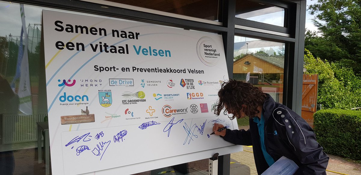 Vandaag namens @fysio_maas  mijn handtekening gezet onder het sport en preventie akkoord Velsen! Op naar een goede samenwerking tussen sport en zorgaanbieders in de <a href="/gemvelsen/">Gemeente Velsen</a> !